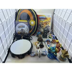 Skylanders Giants & Super Chargers Nintendo Wii Bundle 12 Figures 2 Games Portal